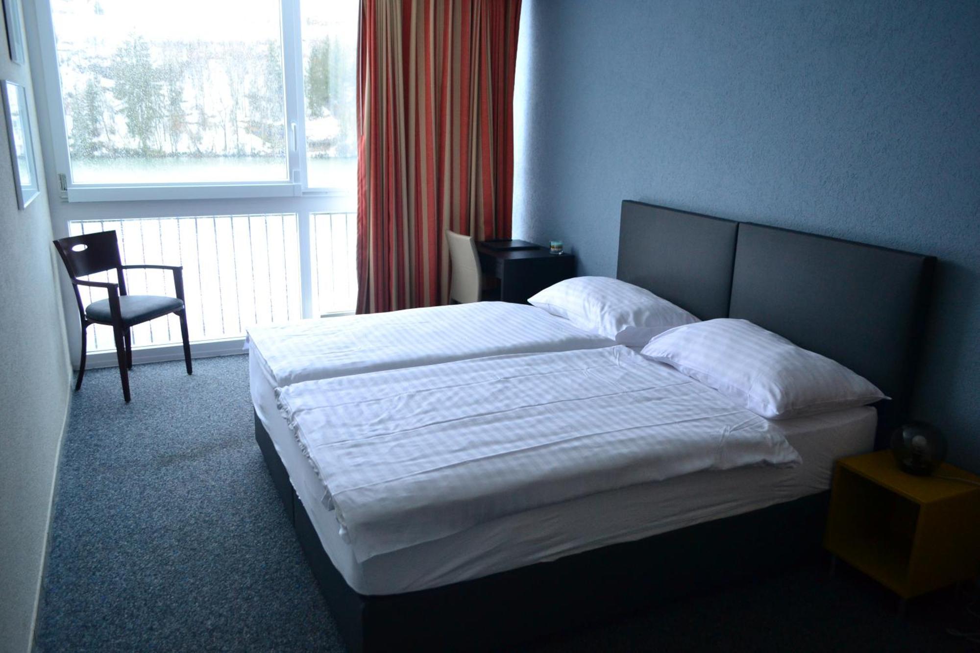 Hotel Les Rives Du Doubs 레브레네 외부 사진