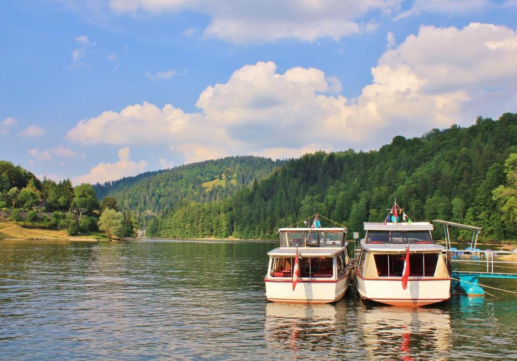 Hotel Les Rives Du Doubs 레브레네 외부 사진