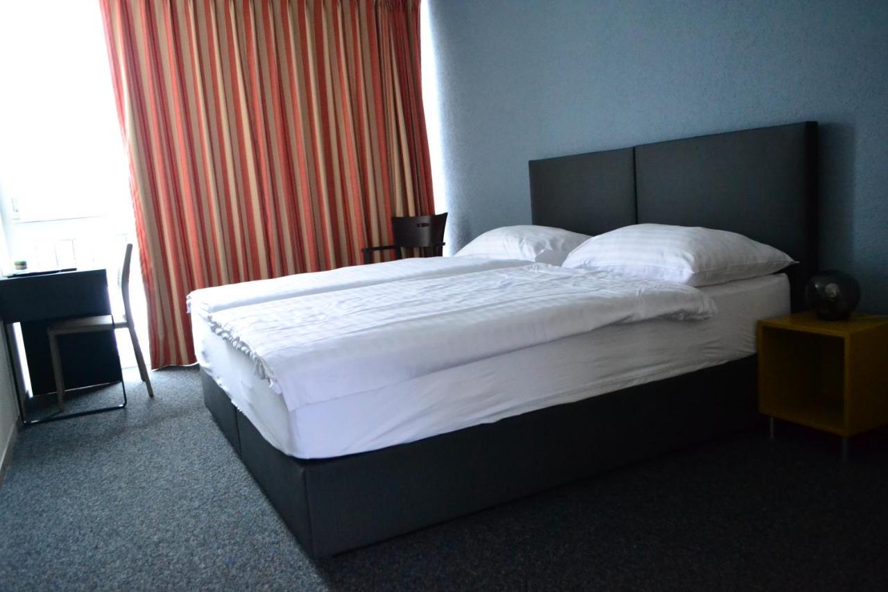 Hotel Les Rives Du Doubs 레브레네 외부 사진